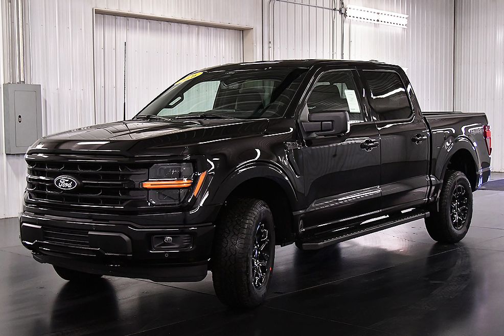 2026 Ford F-150 XLT photo 3