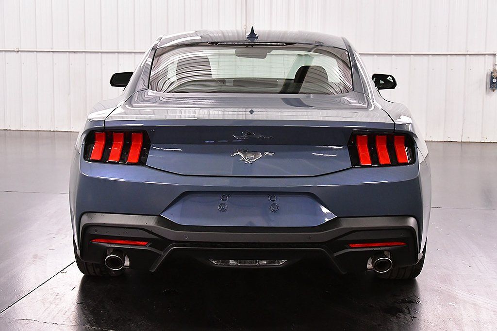 2026 Ford Mustang EcoBoost Fastback - Photo 6