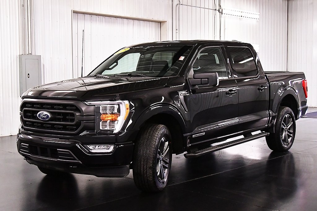 2023 Ford F-150 XLT photo 3