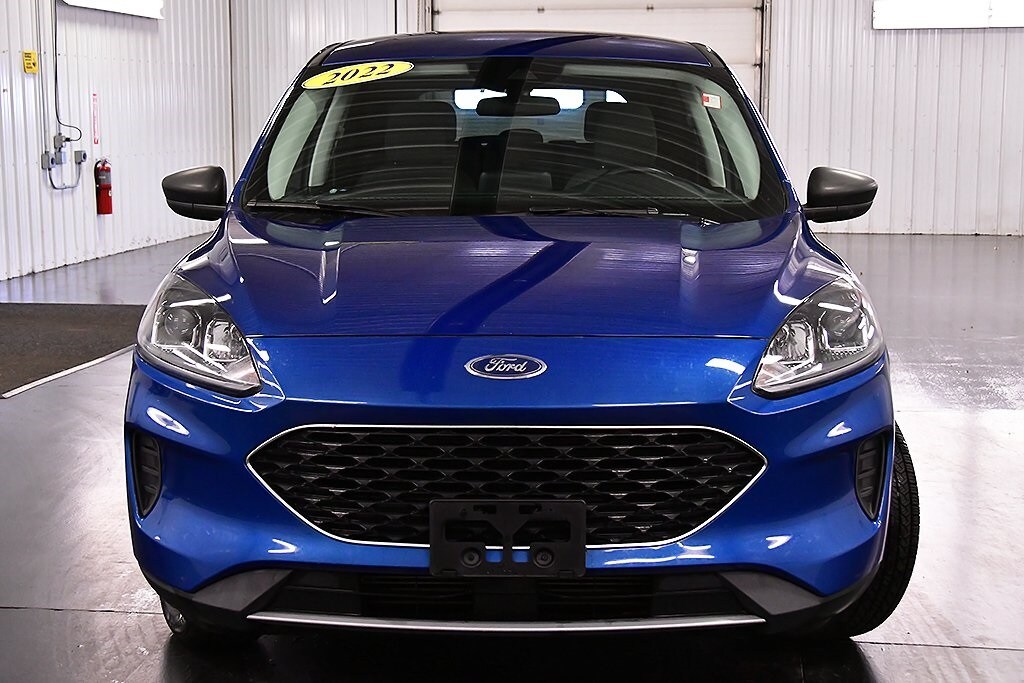 2022 Ford Escape SE photo 2