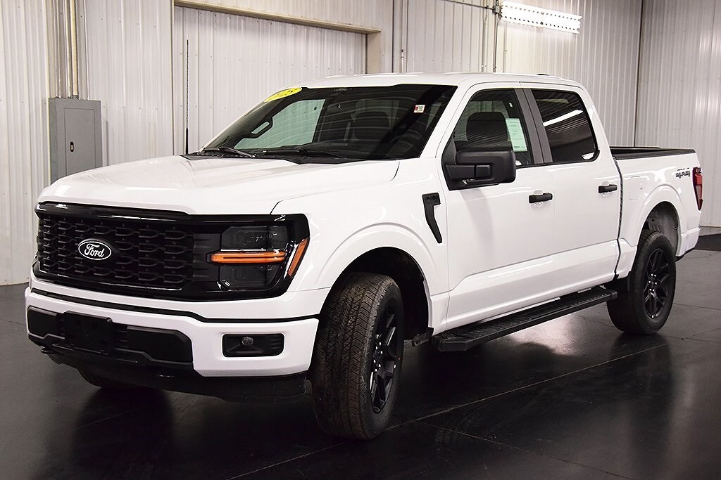 2025 Ford F-150 STX photo 3