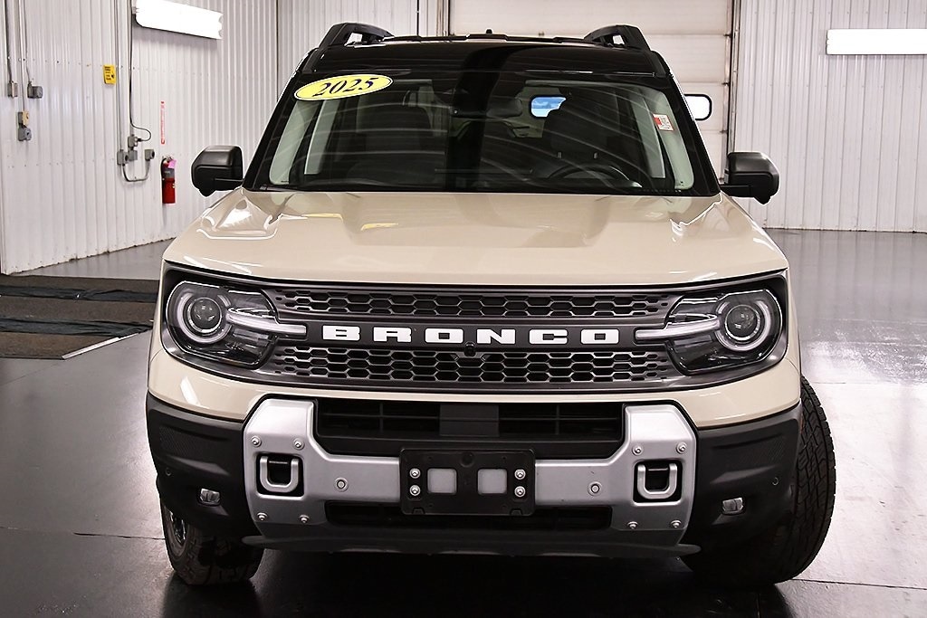 2025 Ford Bronco Sport Badlands photo 2