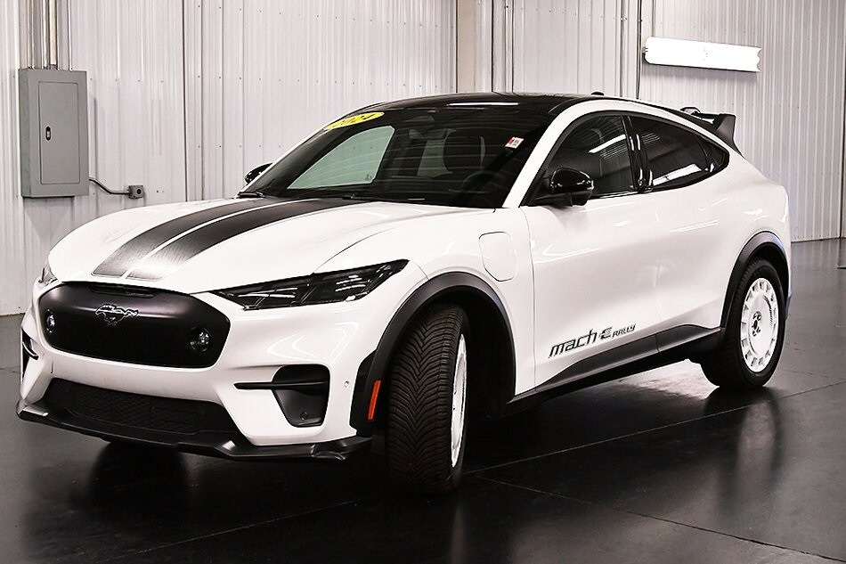 2024 Ford Mustang Mach-E GT photo 2