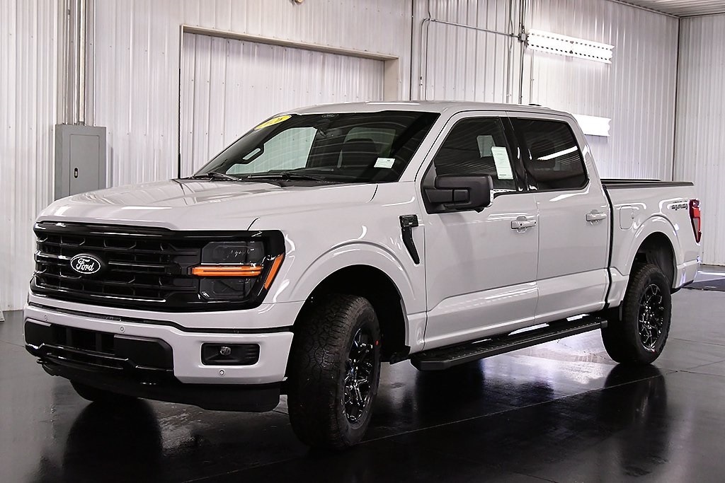 2026 Ford F-150 XLT photo 3
