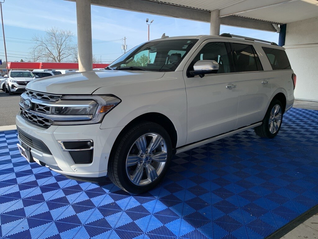 2024 Ford Expedition MAX Platinum photo 3