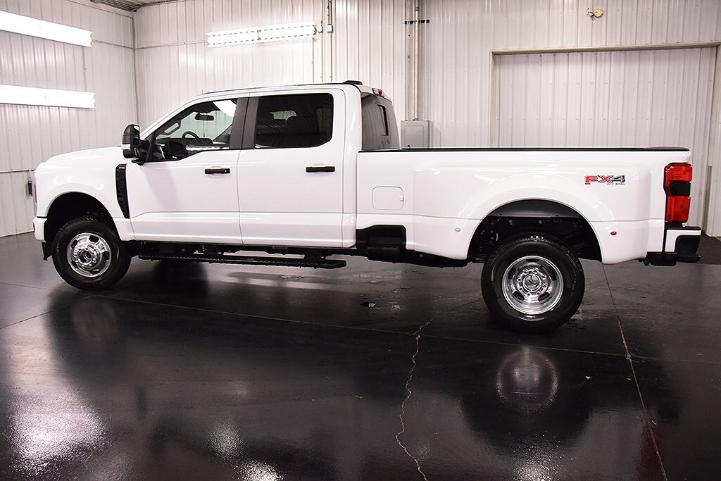 2026 Ford F-350 photo 4
