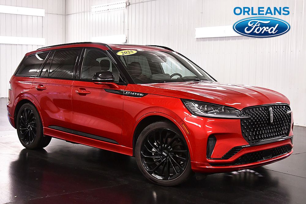 2025 Lincoln Aviator Reserve AWD's photo
