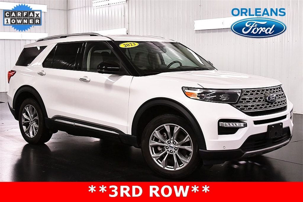 2023 Ford Explorer Limited's photo