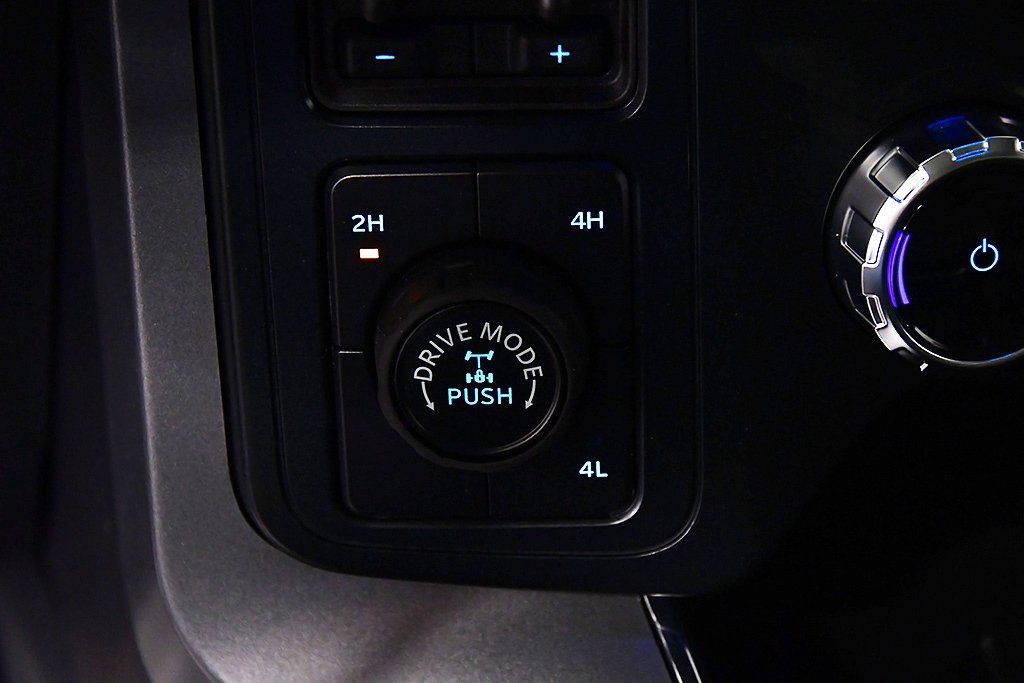 2025 Ford F-150 XLT - Photo 24