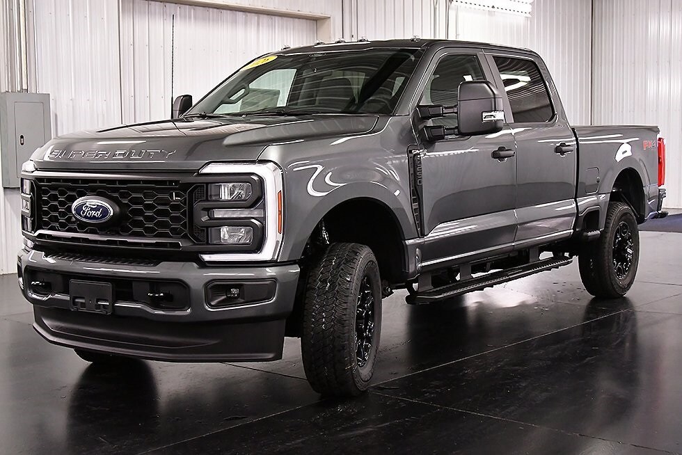 2026 Ford F-250 photo 3