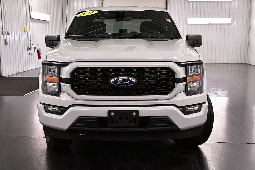 2023 Ford F-150 XL STX photo 2