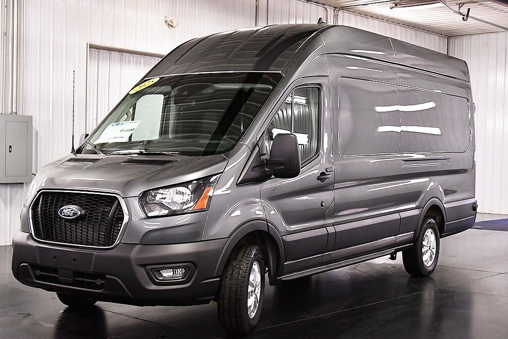 2025 Ford Transit photo 3