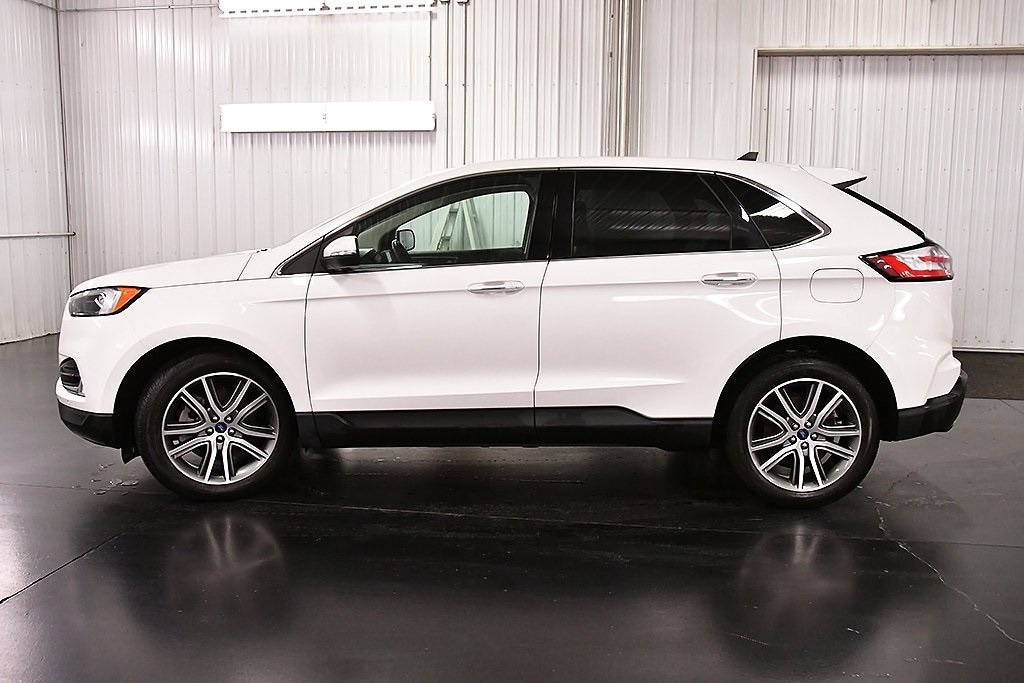 2022 Ford Edge Titanium photo 4
