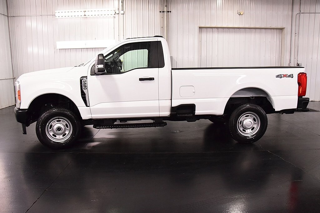 2023 Ford F-250 XL photo 4