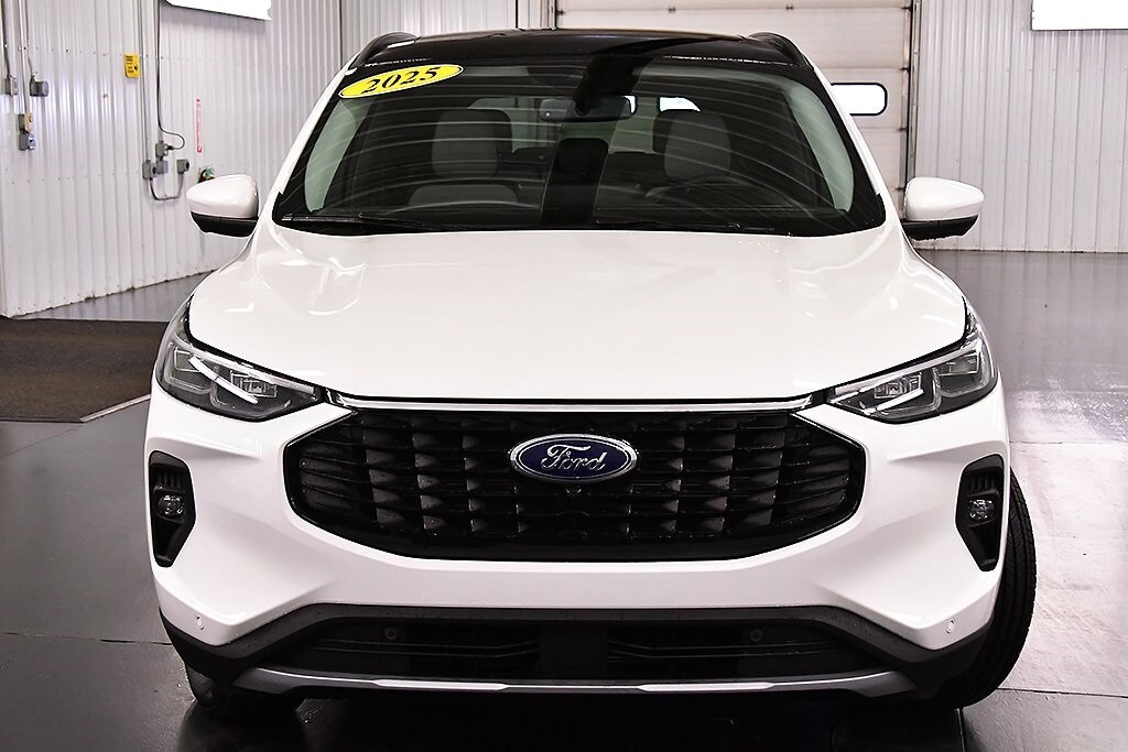 2025 Ford Escape Base photo 2