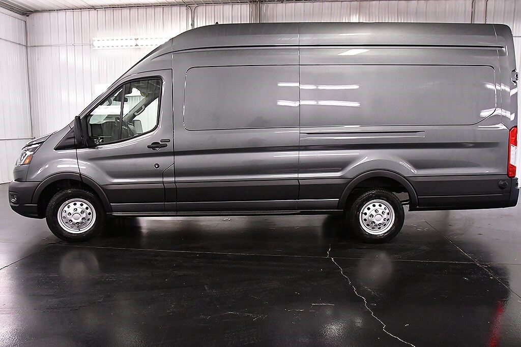 2024 Ford Transit photo 4