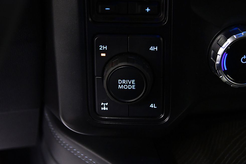 2025 Ford F-250 Super Duty Platinum - Photo 26