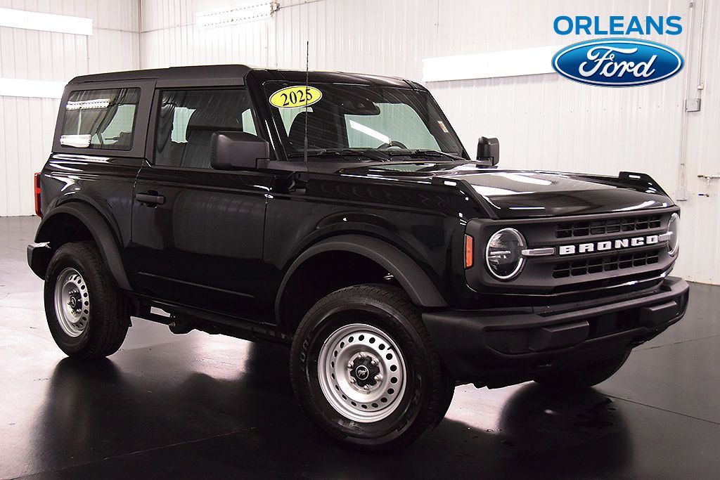 2025 Ford Bronco Base 4x4's photo