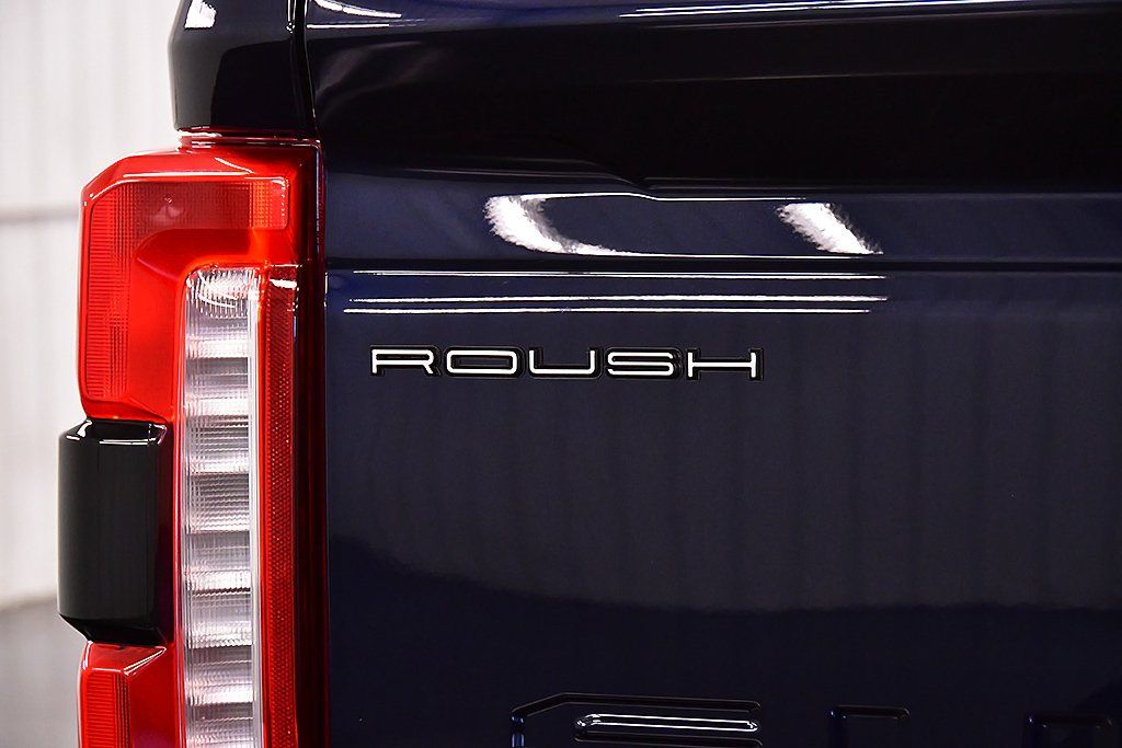 2025 Ford F-250 Super Duty Lariat - Photo 13