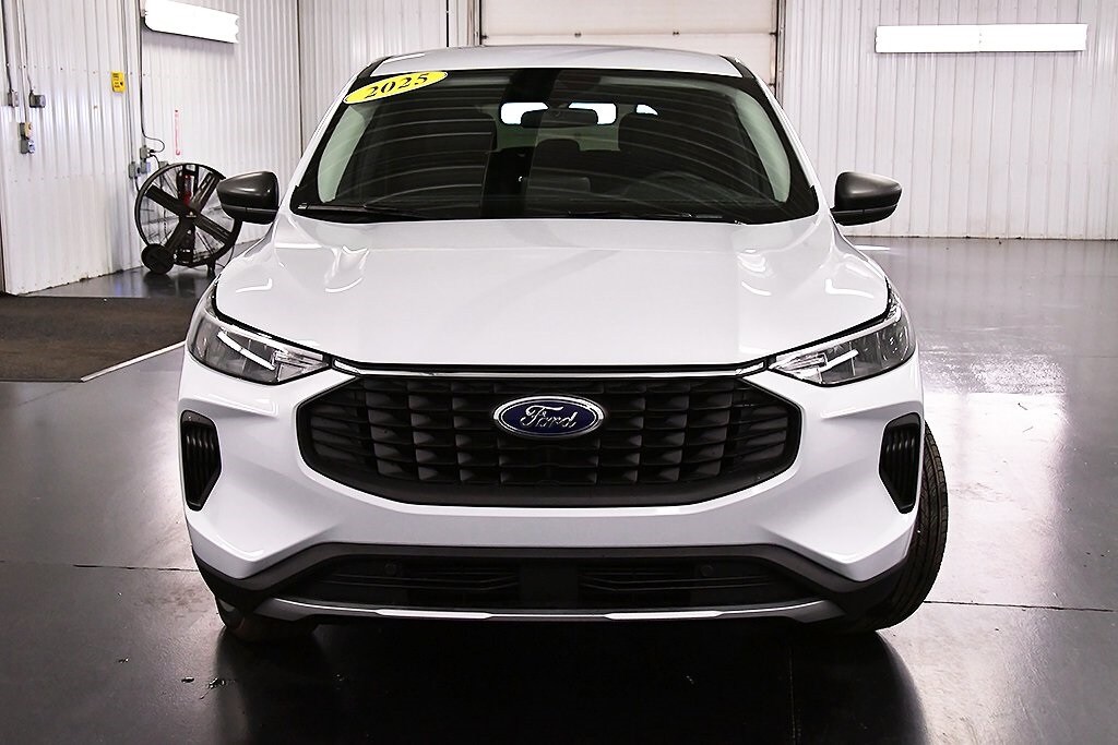 2025 Ford Escape Active photo 2
