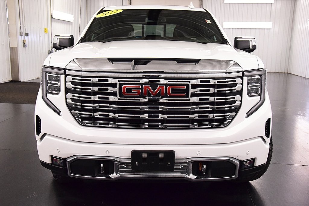 Used 2022 GMC Sierra 1500 Denali Denali with VIN 3GTUUGEL5NG662435 for sale in Medina, NY