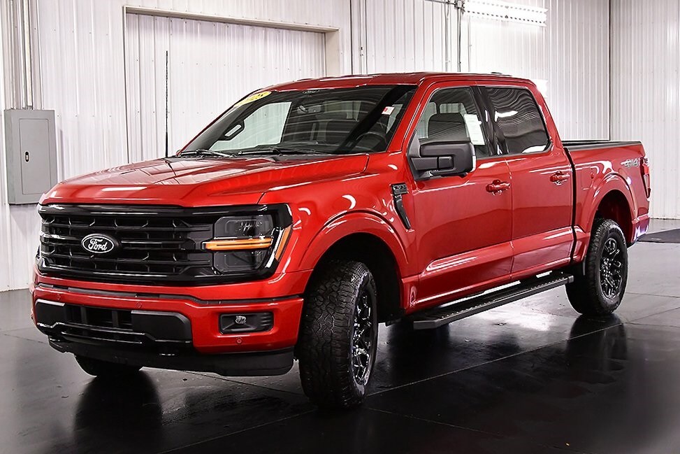 2025 Ford F-150 XLT photo 3