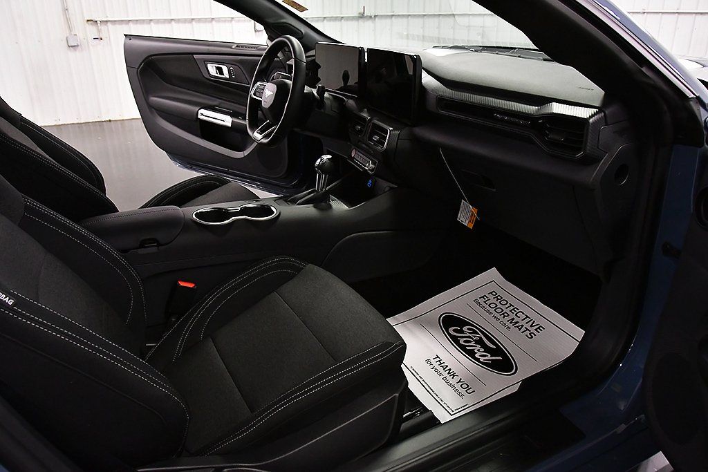2026 Ford Mustang EcoBoost Fastback - Photo 26