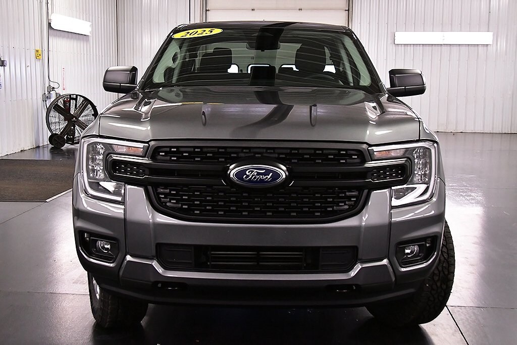 2025 Ford Ranger XL photo 2