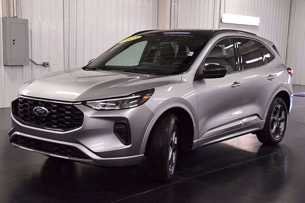 2023 Ford Escape ST-Line photo 3