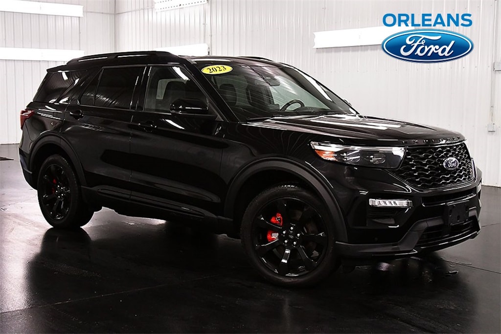 2023 Ford Explorer ST's photo