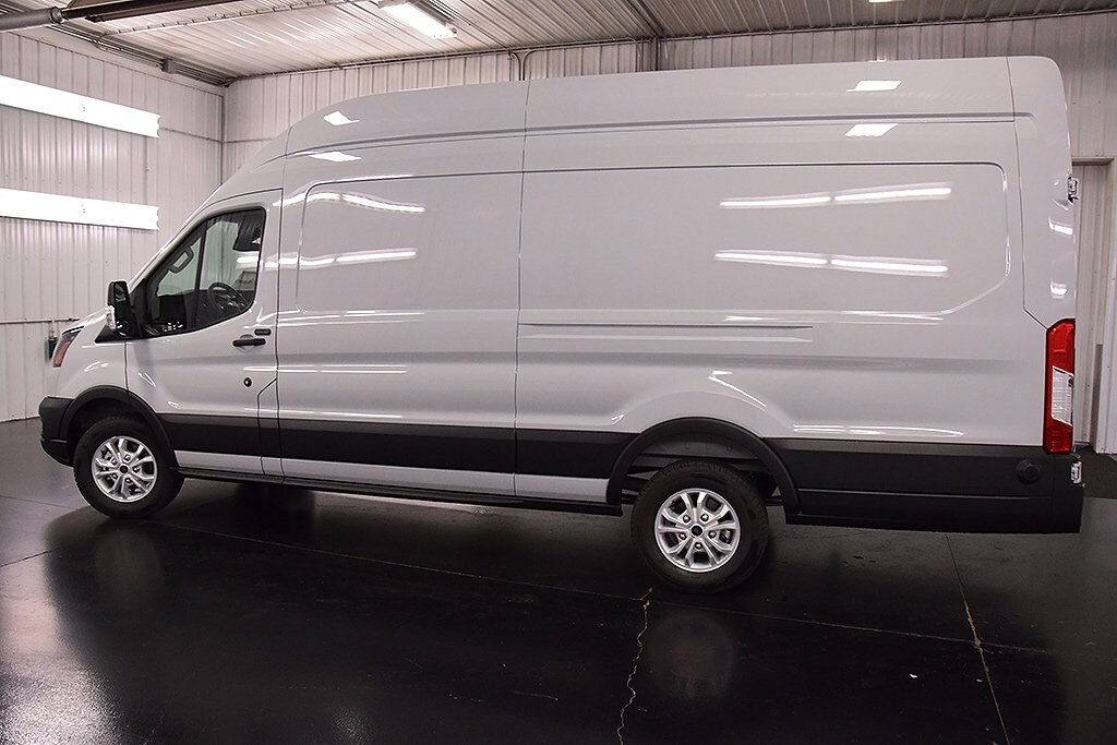 2025 Ford Transit photo 2