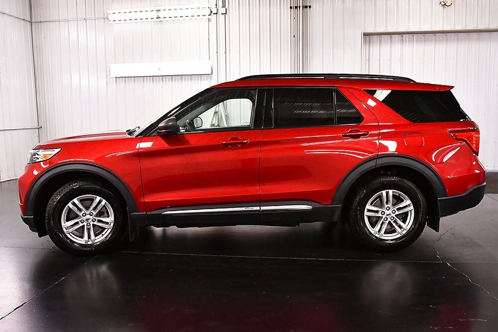 2021 Ford Explorer XLT photo 3
