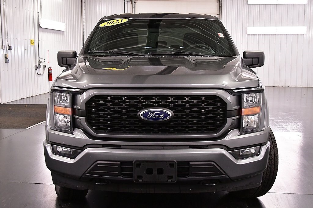 2023 Ford F-150 XL STX photo 2