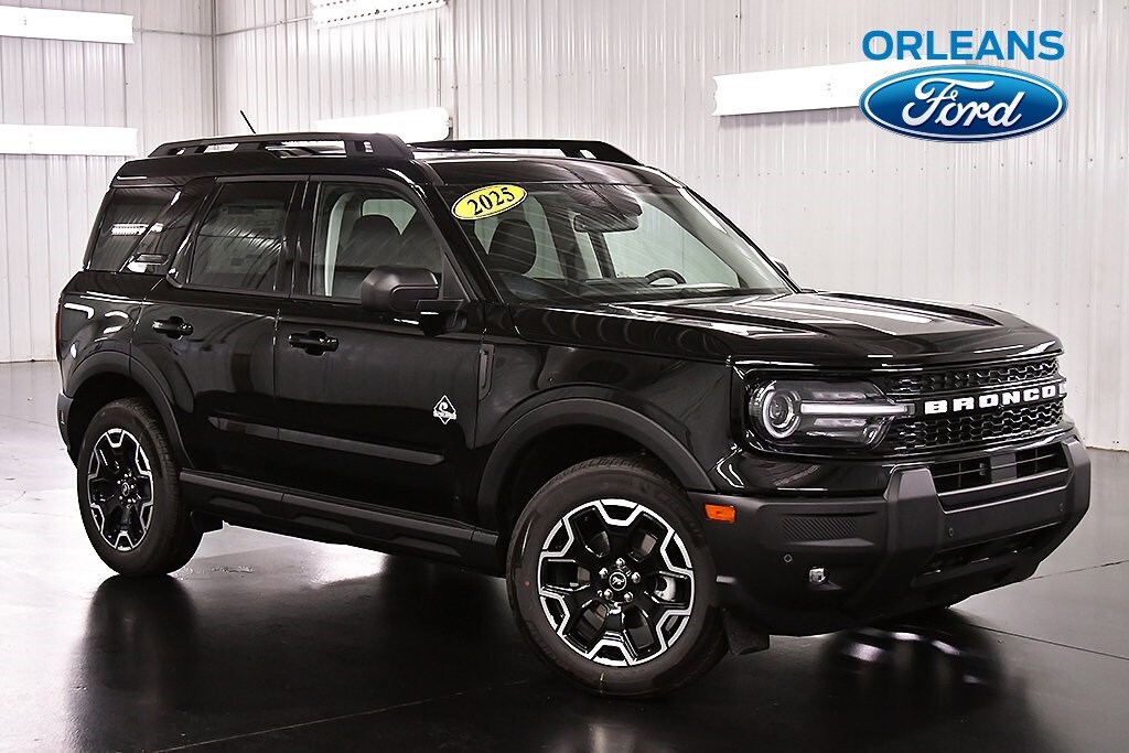 2025 Ford Bronco Sport Outer Banks's photo