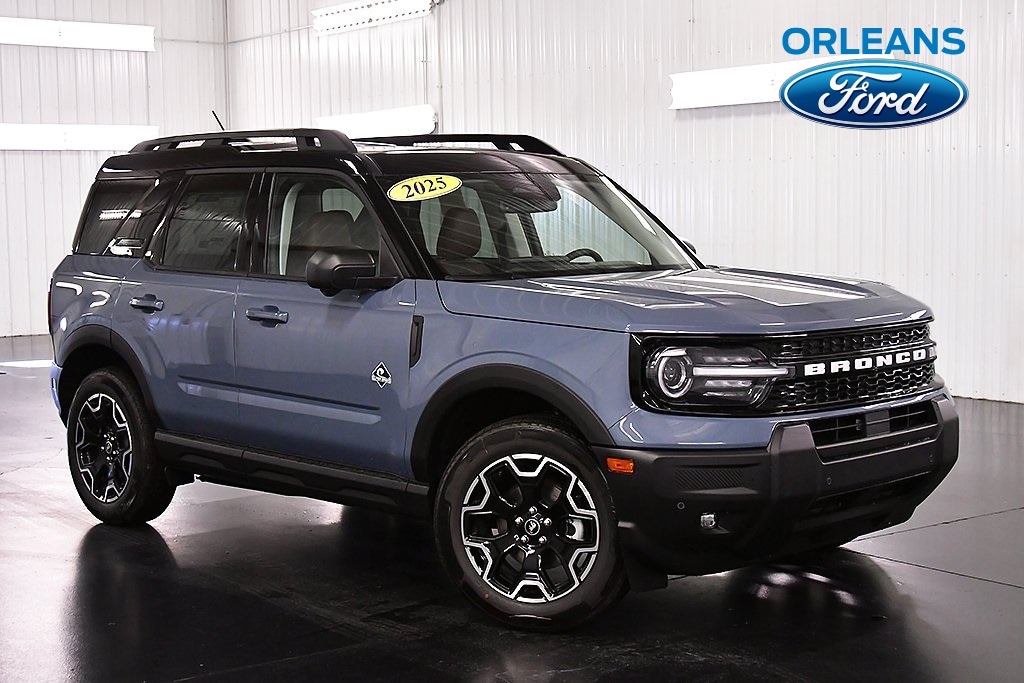 2025 Ford Bronco Sport Outer Banks's photo