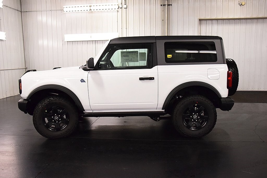 2024 Ford Bronco Black Diamond photo 4