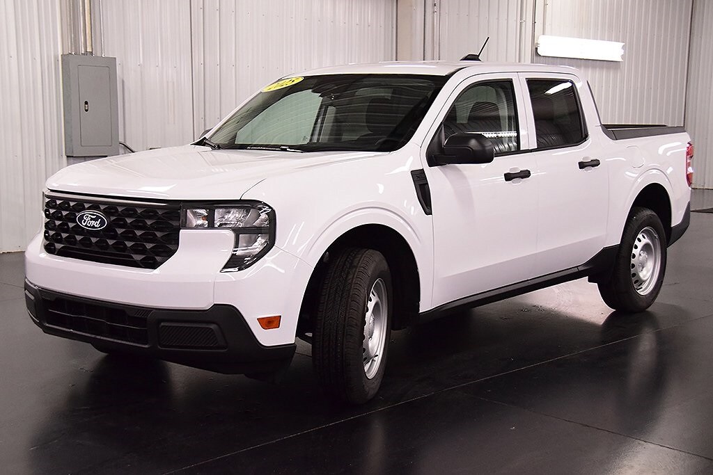 2025 Ford Maverick XL photo 3