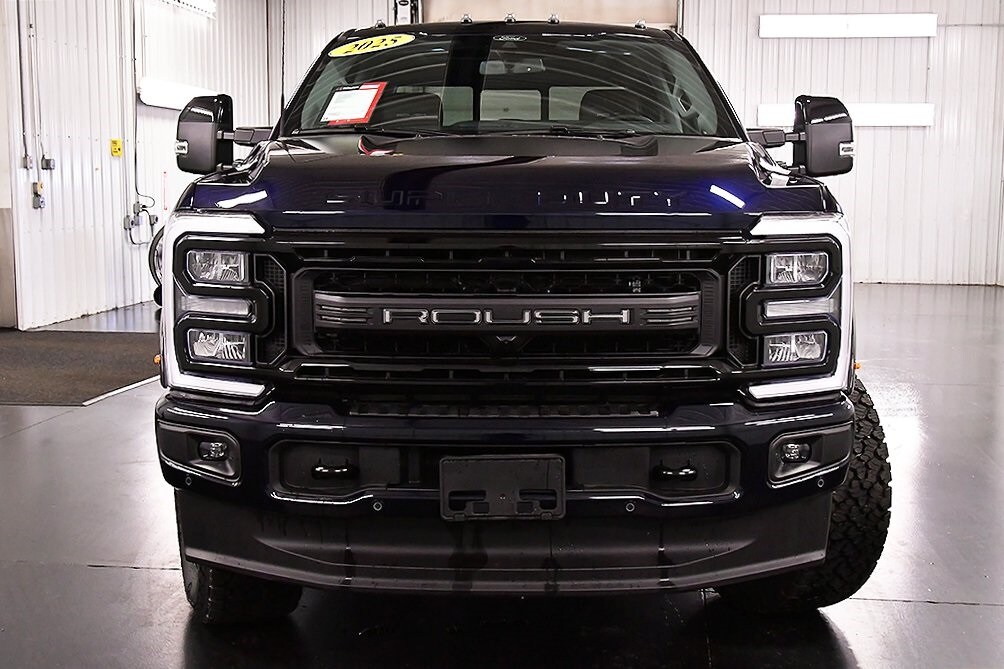 2025 Ford F-250 photo 2