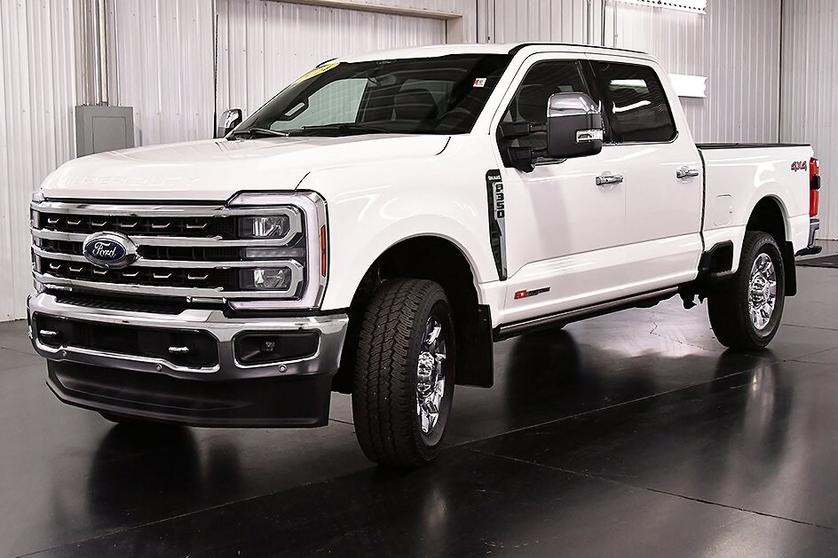 2024 Ford F-350 photo 3