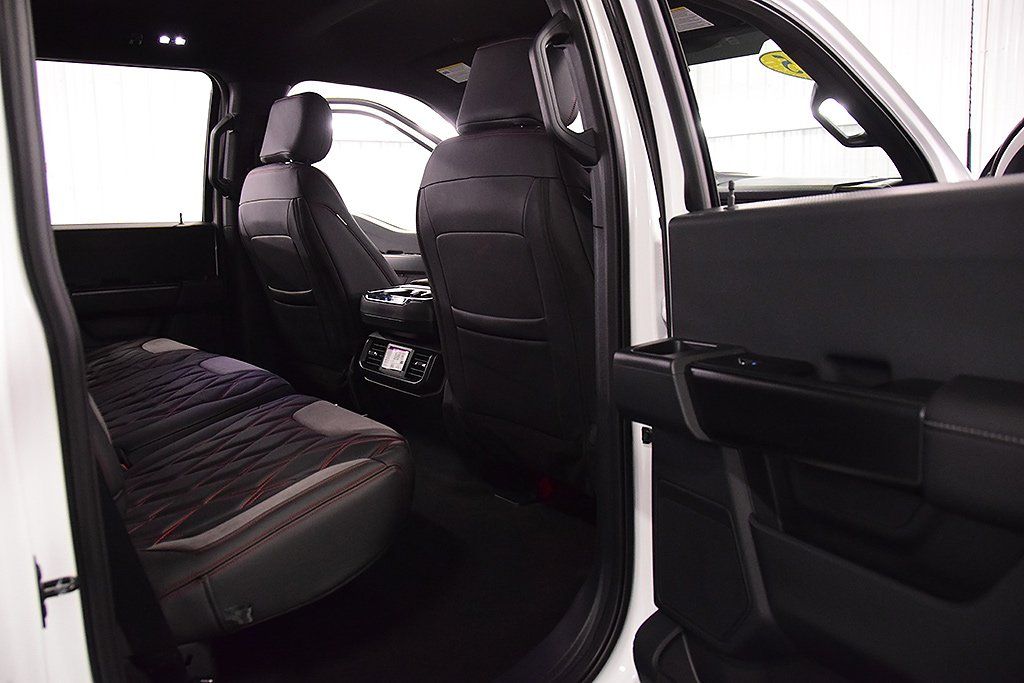 2025 Ford F-150 STX - Photo 30