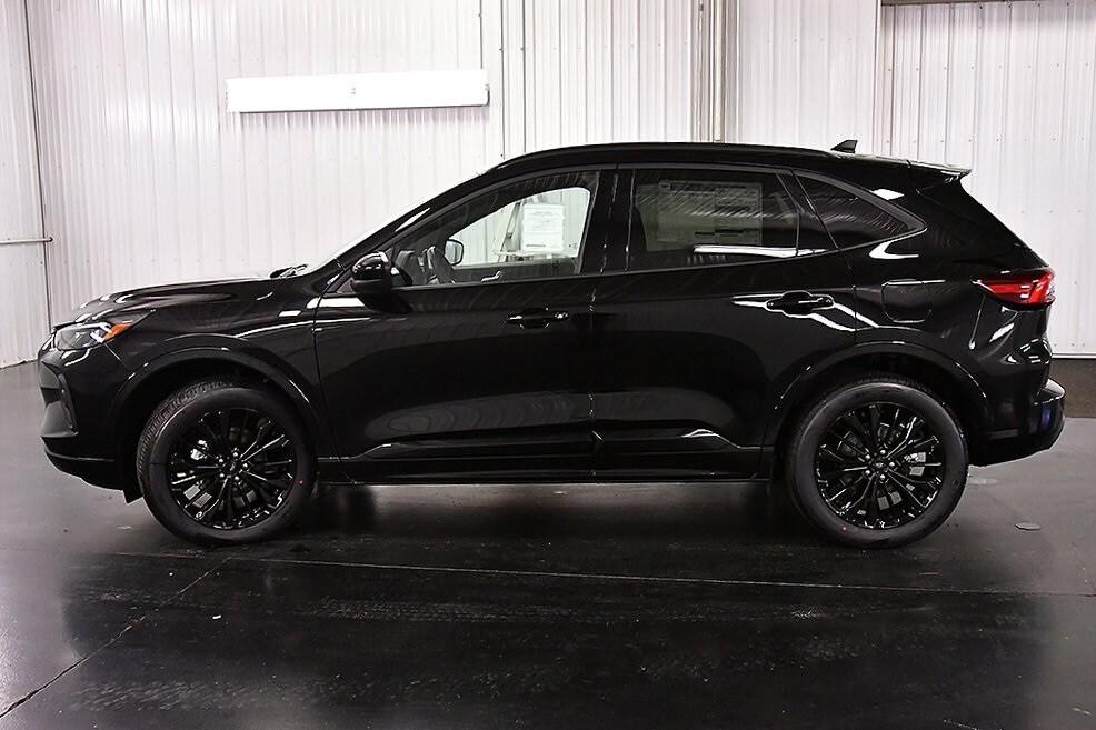 2025 Ford Escape ST-Line Elite photo 4