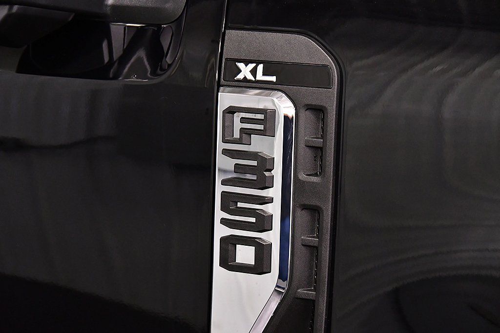 2026 Ford F-350 Super Duty XL - Photo 10