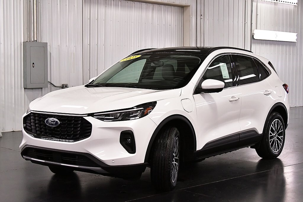 2025 Ford Escape Base photo 3