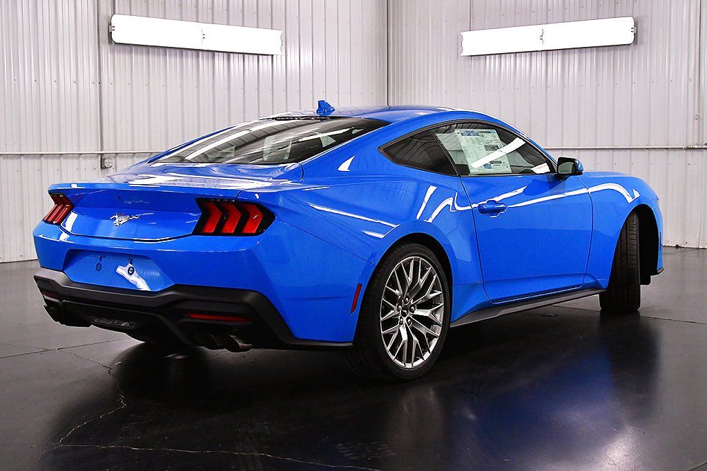 2026 Ford Mustang EcoBoost Premium Fastback - Photo 7