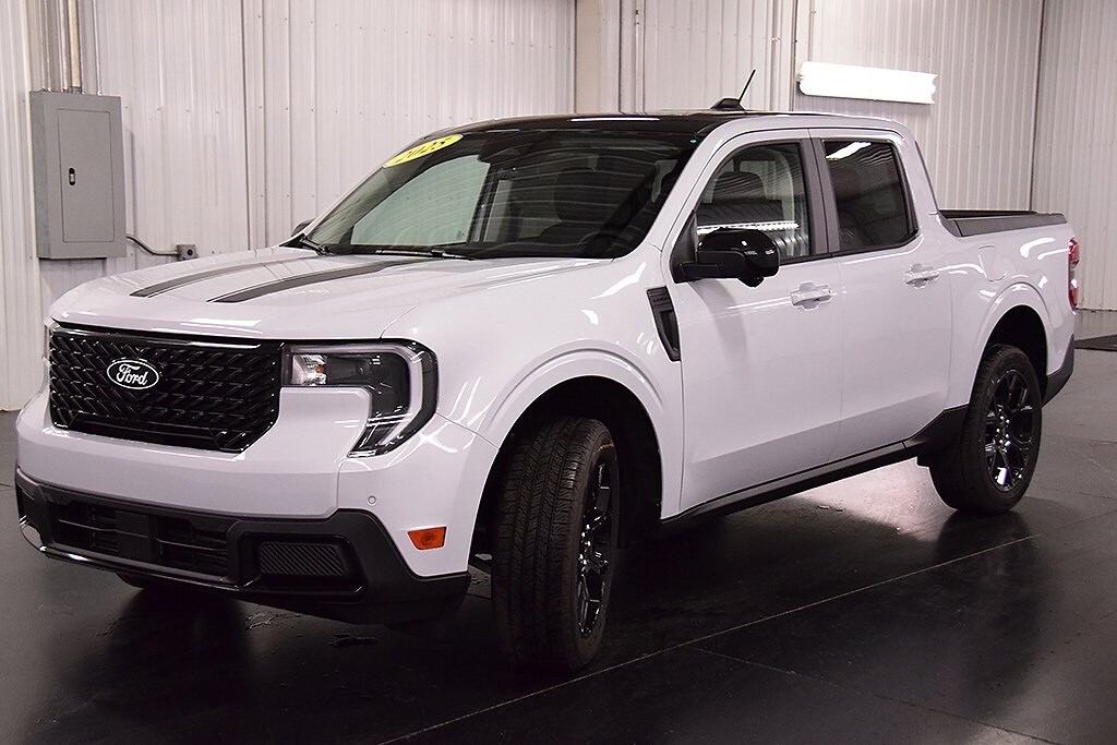 2025 Ford Maverick Lariat photo 3