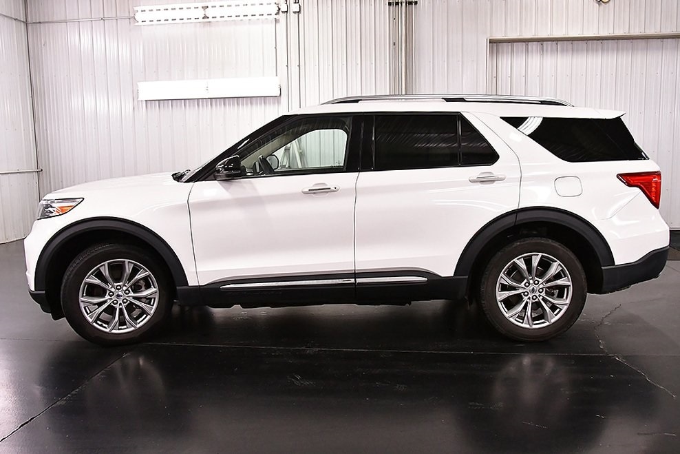 2023 Ford Explorer Limited photo 2
