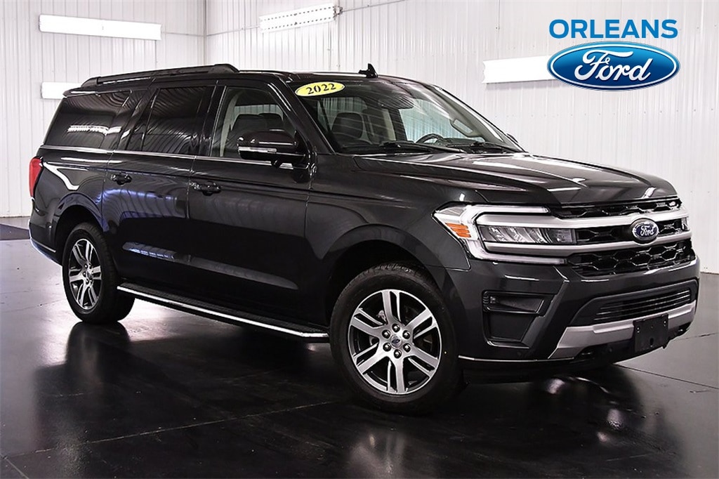2022 Ford Expedition XLT's photo