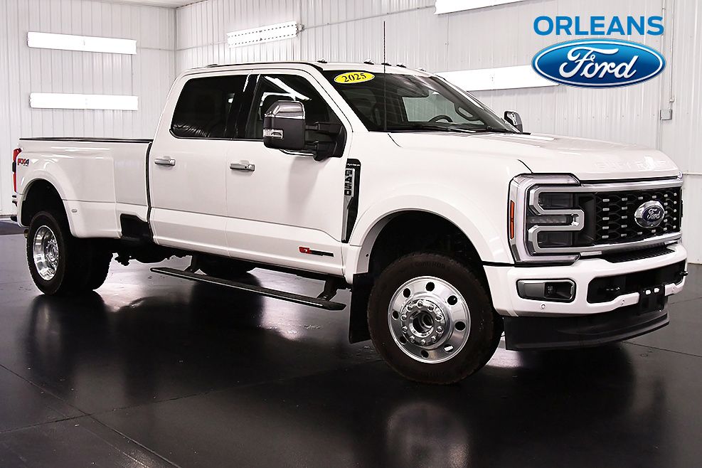 2025 Ford F-450 Super Duty Platinum