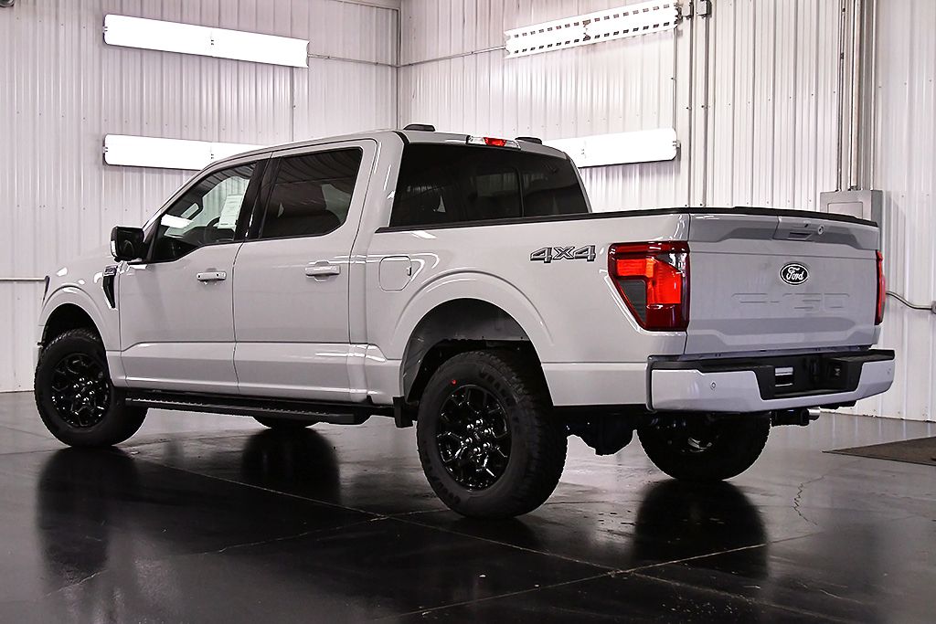 2026 Ford F-150 XLT photo 4