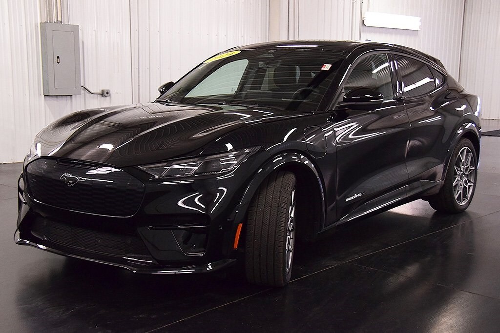 2024 Ford Mustang Mach-E GT photo 3